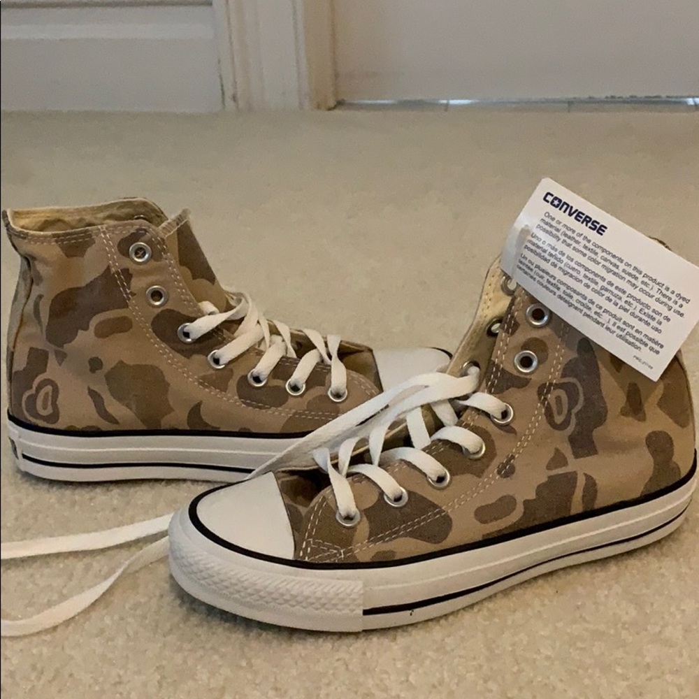 Camo high top converse size 7